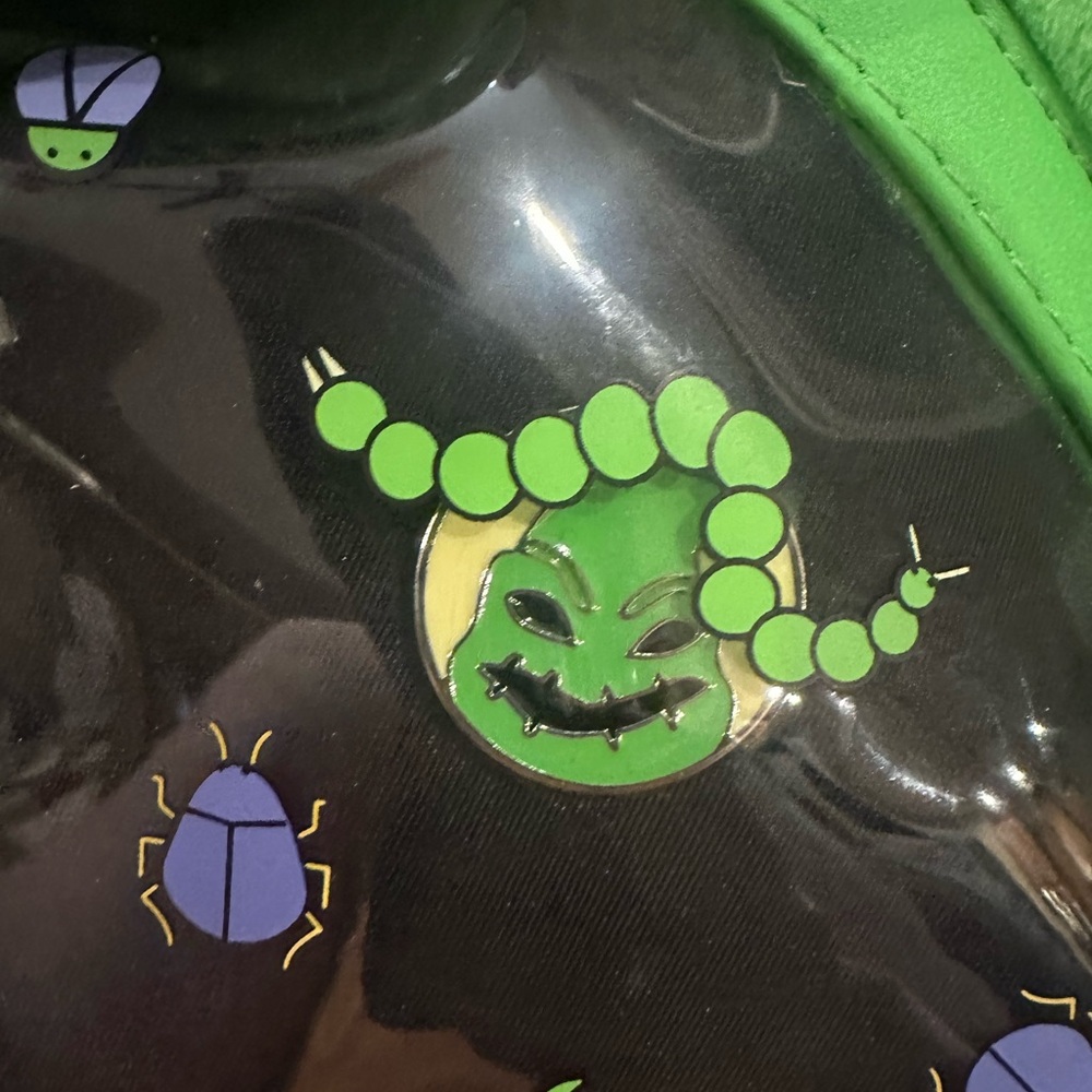 Oogie Boogie Pin Trading Backpack 🐞 - Picture 4 of 4